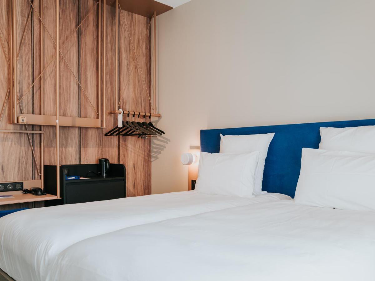 Hotel Mercure Centre Port 4*